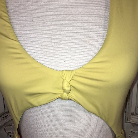 Yellow Cutout Strappy Back Trending One Piece Swimsuit 🩱 - Picture 3 of 6